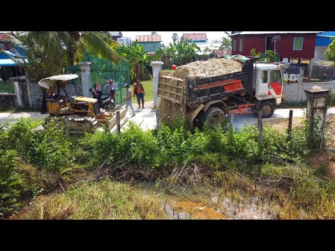 First Start New PROJECT!! LANDFILL Delete Deep Land in Flooded Area Use Strong Dozer & 5Ton Truck.