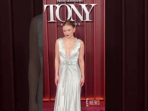 Sadie Sink is ready to turn the #TonyAwards upside down. 🤍