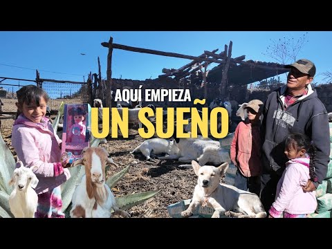 "A LOS NIÑOS LES DA GUSTO RECIBIR UN REGALITO POR QUE AQUI NUNCA LLEGA NADA"