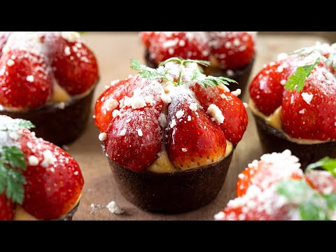 How to make Powdered Snow Strawberry Tart Cake