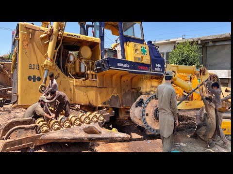 Caterpillar Dozer Sprocket Wheel And Track Roller Replacement / Amazing Restoration