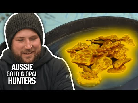 The Poseidon Crew Hunt For Gold In The Dangerous Mountains | Aussie Gold Hunters
