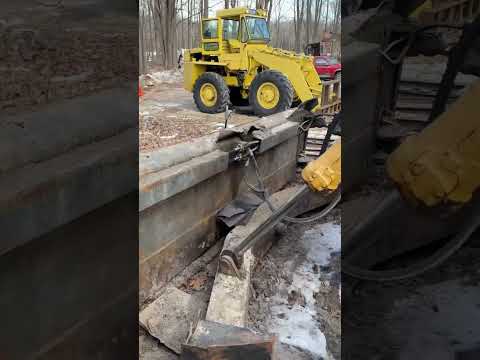 Liebherr is getting a new undercarriage!!