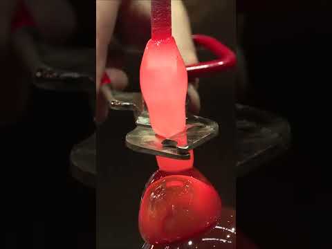 Iittala's Artists' create Glass Birds! #shorts