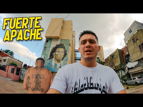 EL DURÍSIMO BARRIO de CARLOS TÉVEZ | Fuerte Apache 🇦🇷