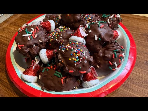 RICE KRISPY PEANUT BUTTER BALLS  NO-BAKE CHRISTMAS TREATS