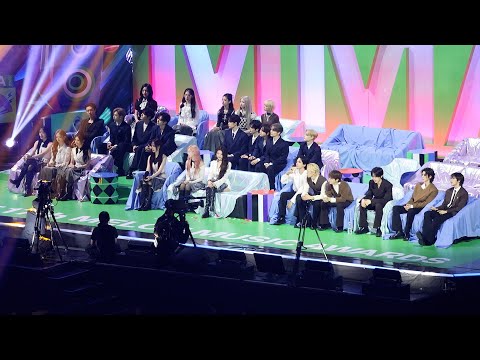 Idols reaction to ALLDAY PROJECT (올데이 프로젝트 무대 보는 아이브 키키 알파드라이브원 보이넥스트도어 10cm) 직캠 | MMA • 251220