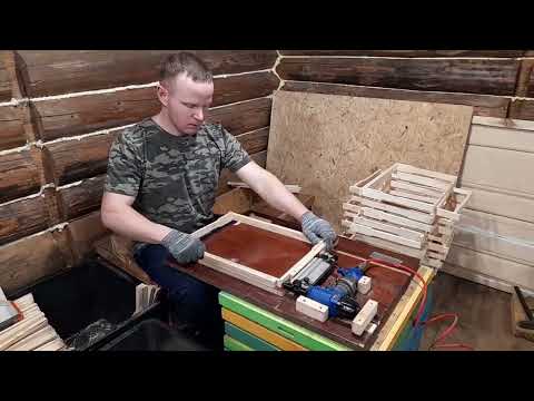 сборка рамок пневмостеплером