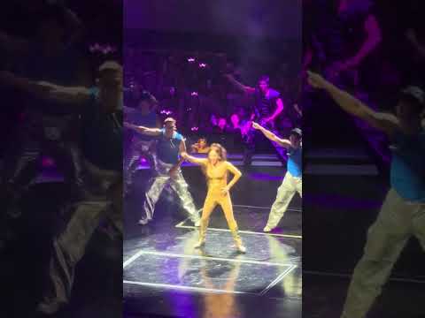 Sexbomb Get Get Aw! #RAwnd4