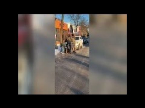 Man (37) doodgeschoten door agent bij anti-ICE-protest