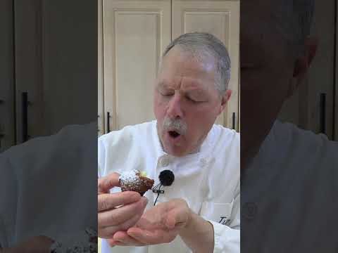 How to Zeppole with Ricotta - a Southern Italy favorite