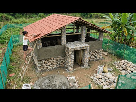 Building And Completing A Backyard Pig Farm In 15 Days Using Primitive Cobblestones