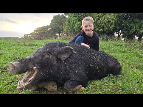 7 Days in Hawaii: My 1st Pig Hunt, Spear Fishing, Making Lau Lau & More!!