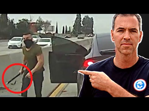 Ex-CIA Officer Reacts to a man who attacked a car with a pipe in a road rage incident