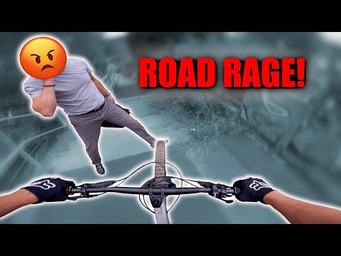 Alman Endgegner versperrt uns den Weg und ruft Polizei!