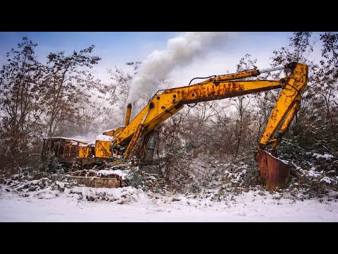 BRUTAL Big Excavator - Start After 10 Years