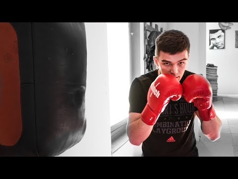 Как сделать удар сильнее / Постановка удара на боксерском мешке