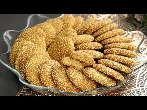 فقط كوب زيت وتعالي نعمل بقصم او كعك السمسم اللذيذ وبكمية وفيرة مع احلى كوب شاي كرك 🥯