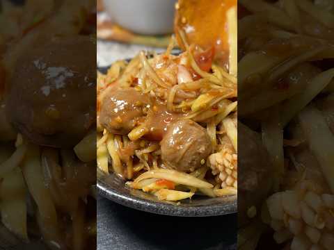 So good #papaya #papayasalad #delicious #streetfood