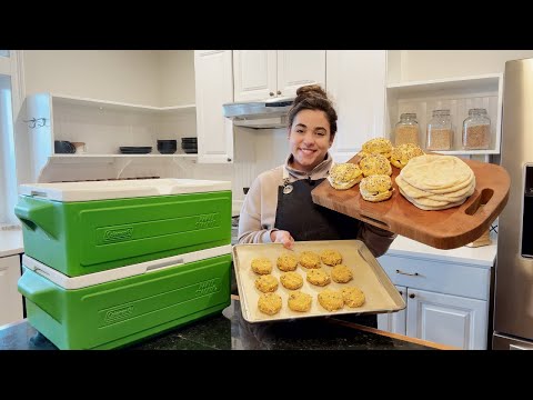 Meal Prepping Breakfast, Dinner and Dessert for a Weekend Getaway