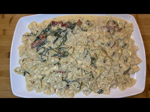 Cucina Palermo’s Cooking Show: Pasta in an arugula cream sauce!