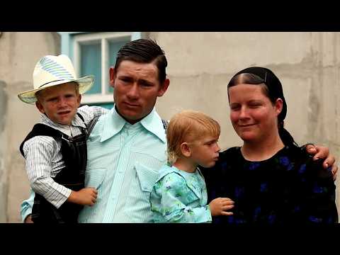 Among the Mennonites: no screens, no gasoline, no plastic, but lots of S....