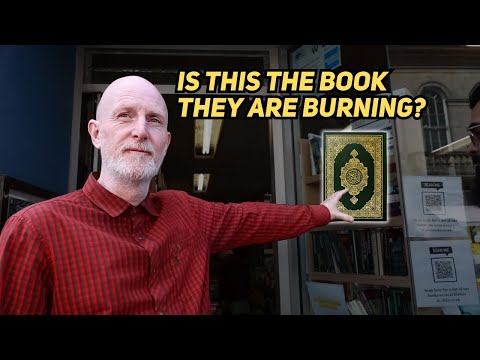 This Englishman Accidentally Saw a Quran in a Bookstore!