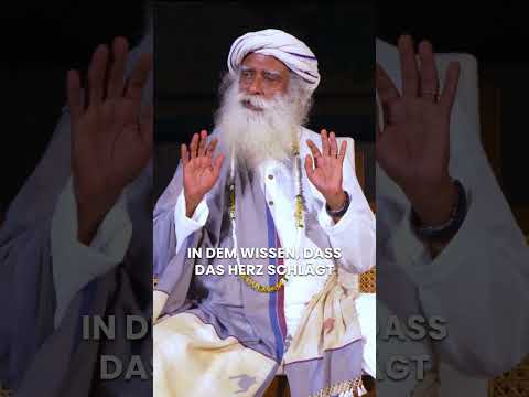 So kannst du ohne Anstrengung absolut meditativ werden | Sadhguru #shorts