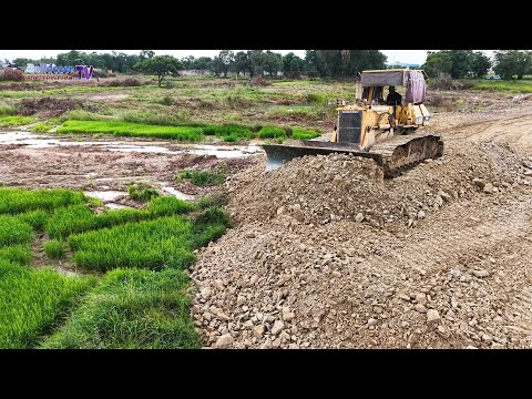 Unbelievable Landfill Task! Strongly KOMATSU Bulldozer Push Stone With Dump Trucks 25t Team
