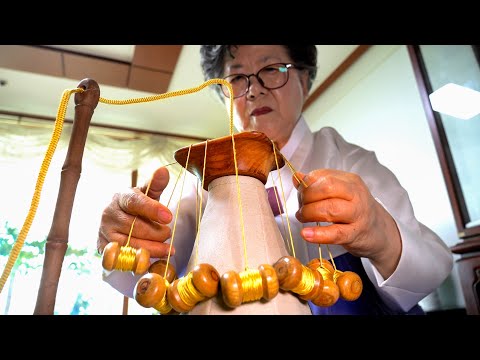 The Artisan Who Weaves Centuries of Stories with a Single Thread! Korean Traditional Knots