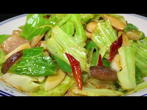 Some people blanch the shredded cabbage, and some people use oil, but they are all wrong