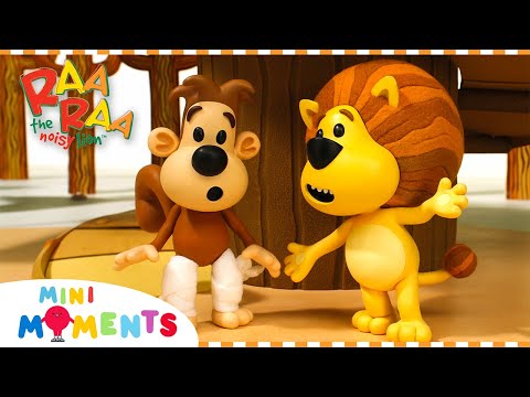 Doctor Raa Raa Fixes his Friends! 🩺 | Raa Raa the Noisy Lion | Mini Moments