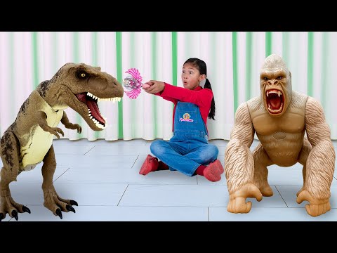 Andrea Eric & Jannie Wizard School Adventure with Animals!