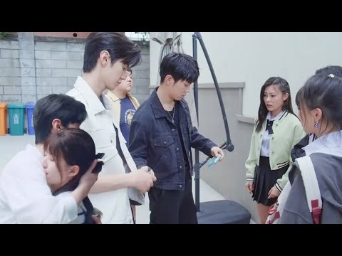 Cinderella is bullied, brothers gang up to teach the scheming girl a lesson!