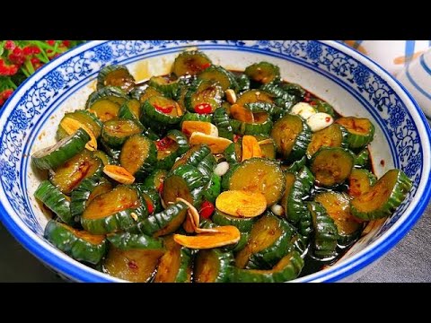 腌酱黄瓜，只加盐杀水就错了，多加一步，翠绿爽口开胃，不易坏