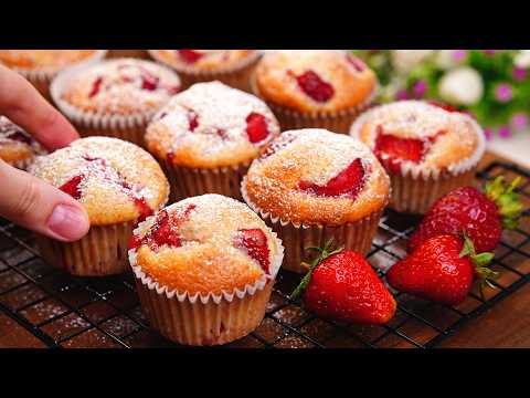 Strawberry muffins in 10 minutes! Simple and very tasty!