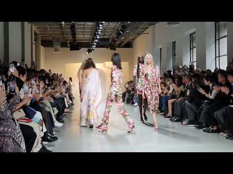 LEONARD Fashion week ss2024 THE VILLA - Défilé au Palais de Tokyo Paris - 29/09/2023