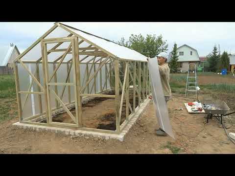 Теплица своими руками  Уникальное решение  Съёмная крыша