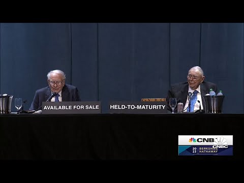 Warren Buffett breaks down the need to surround yourself with positive people