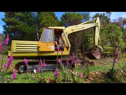 Abandoned JCB 6D Excavator... Will it Run?