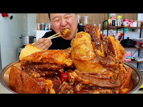 A Qiang made 10 pounds of ”braised steak”, which was soft, tender and juicy and really satisfying!