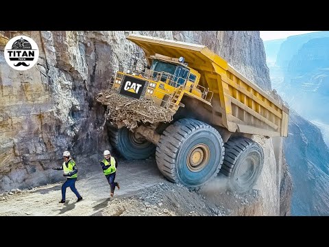 Dangerous Idiots Fastest Truck & Heavy Equipment Fails | Extreme Oversized Truck Transport #23