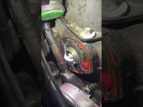 Went ahead and did the thermostat cause the flush didn’t do the trick#jeep #xj #cherokee