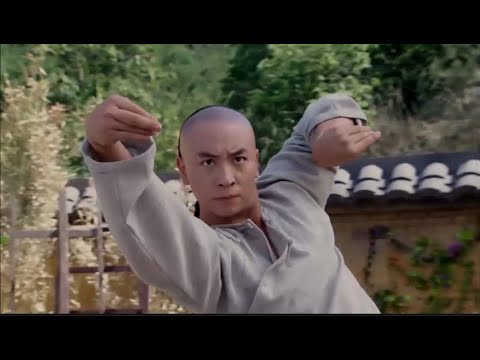 The boy who is looked down upon by others has acquired peerless kungfu and defeated Japanese master.