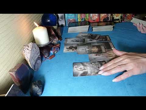 Кто целый день думал о Вас и почему. Таро для мужчин.