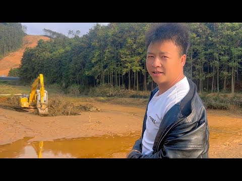 900只甲鱼不见了，小伙请挖机来挖一挖，看看能挖到几只