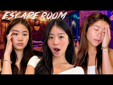 I TRAPPED MY SISTERS IN AN ESCAPE ROOM!!