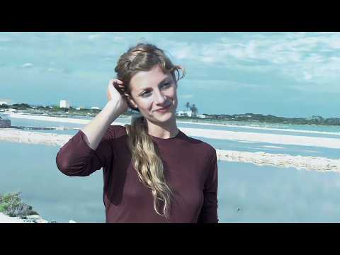 【老景】一部尺度惊人的西班牙电影，看过的都知道，剧情比尺度有爱！《露西亚的情人》