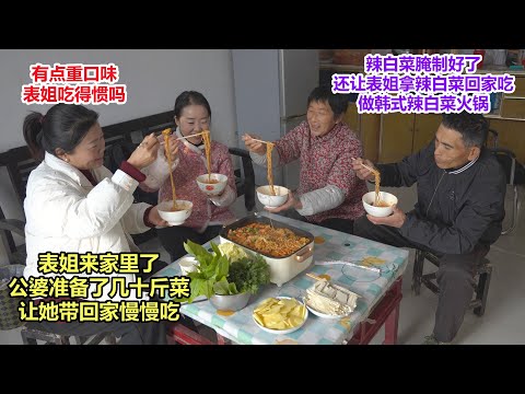 My in-laws prepared dozens of kilograms of vegetables for my cousin to take and eat at her leisur...