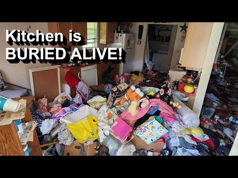 Cleaning a massively hoarded house for FREE!